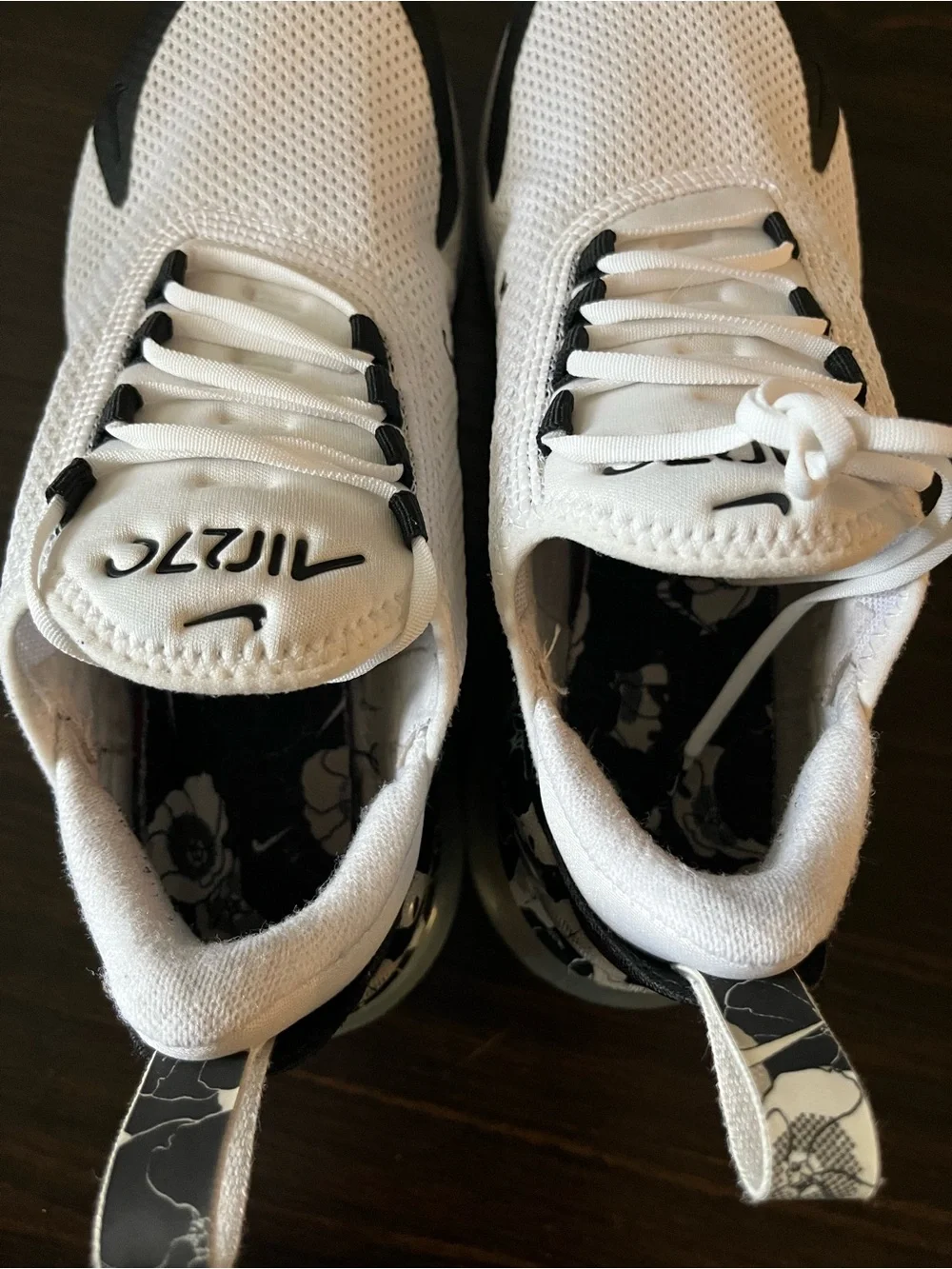 Nike Air270 Women’s White and Black Athletic Sneakers